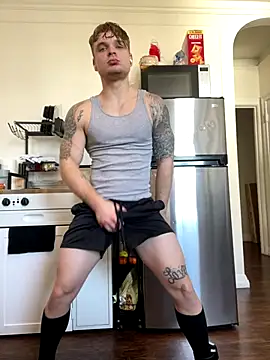 Snapshot of King_Kev_ chatting on December 2, 5:52 pm King Kev online show from December 2, 5:52 pm