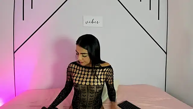 Snapshot of MiahCornell_ chatting on October 1, 8:04 pm MiahCornell online show from October 1, 8:04 pm