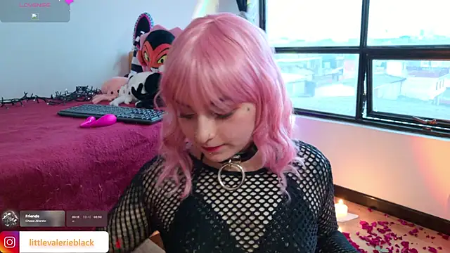 Aurora blaack online show from May 3, 11:00 pm