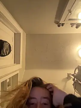 Snapshot of SeccySerena chatting on December 14, 1:11 am SeccySerena online show from December 14, 1:11 am