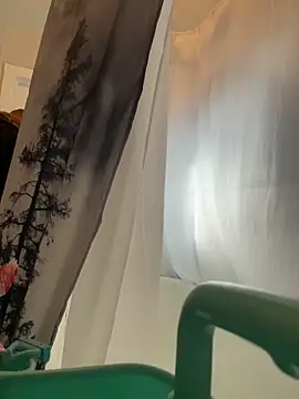 Snapshot of SeccySerena chatting on December 16, 5:40 pm SeccySerena online show from December 16, 5:40 pm