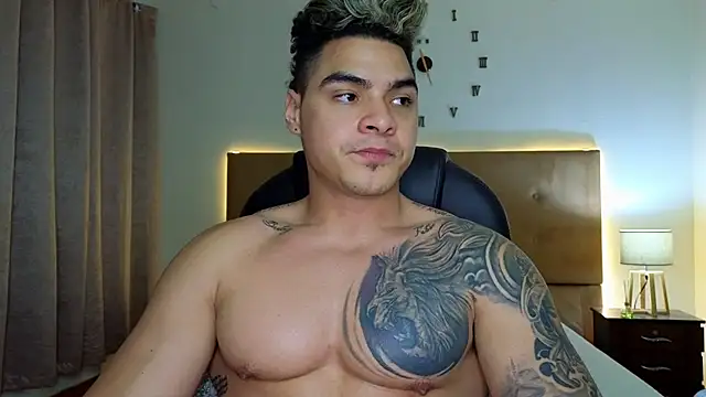 Snapshot of Steven_Velez chatting on October 21, 2:12 am Steven Velez online show from October 21, 2:12 am