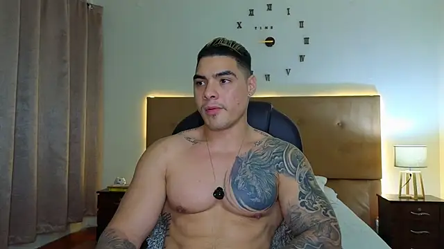 Snapshot of Steven_Velez chatting on November 7, 4:34 am Steven Velez online show from November 7, 4:34 am