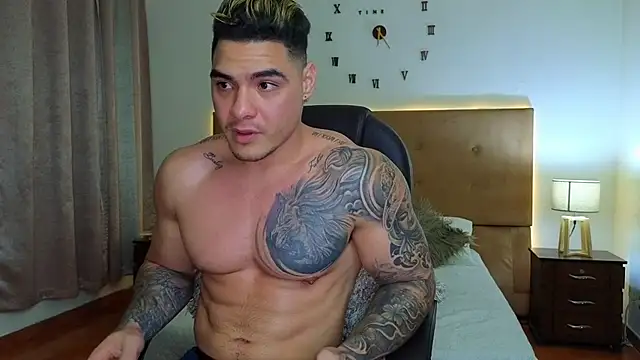 Snapshot of Steven_Velez chatting on December 5, 4:10 am Steven Velez online show from December 5, 4:10 am