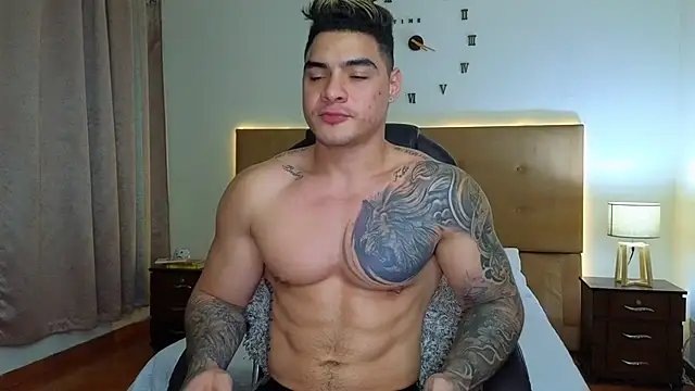 Snapshot of Steven_Velez chatting on December 15, 2:05 am Steven Velez online show from December 15, 2:05 am