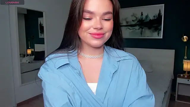 HollisHearl online show from November 6, 7:20 am