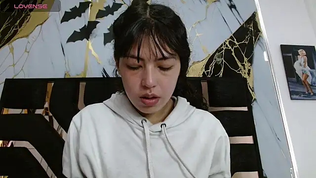 malejahotcs01 online show from December 2, 11:37 am