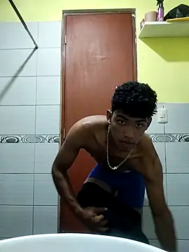 Snapshot of Lale-Adrian chatting on November 24, 11:48 pm Lale-Adrian online show from November 24, 11:48 pm