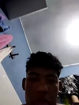 Snapshot of Lale-Adrian chatting on December 3, 9:57 pm Lale-Adrian online show from December 3, 9:57 pm