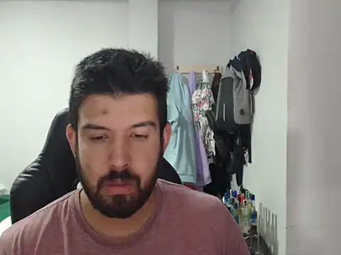 Axel11113 online show from December 17, 1:44 am