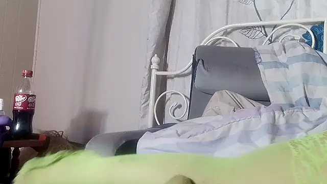 g0lden are0las89 online show from March 9, 10:41 am