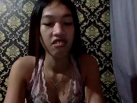 your wifey online show from November 17, 11:38 am