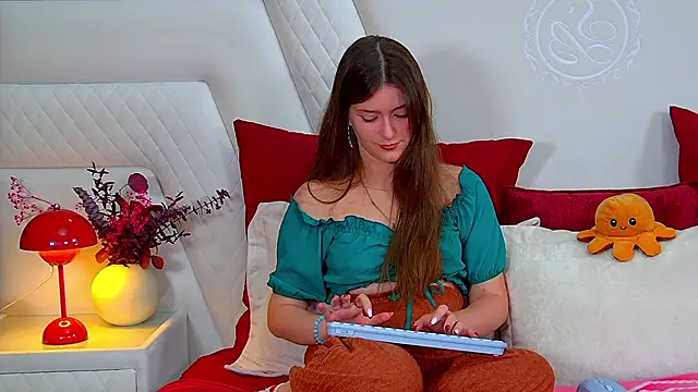 Snapshot of JessicaJewells chatting on September 12, 6:35 am JessicaJewells online show from September 12, 6:35 am