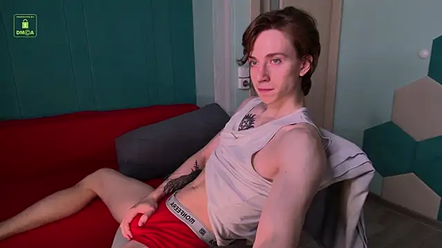 Snapshot of ares_pallini chatting on June 1, 4:25 am ares pallini online show from June 1, 4:25 am
