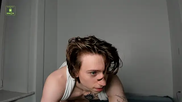 Snapshot of ares_pallini chatting on June 6, 3:39 pm ares pallini online show from June 6, 3:39 pm