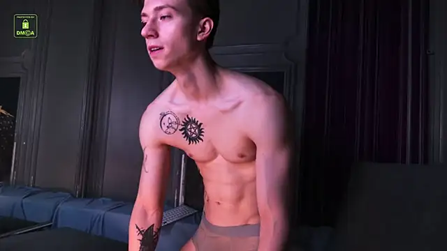 Snapshot of ares_pallini chatting on June 23, 4:32 am ares pallini online show from June 23, 4:32 am