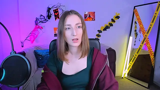 eva smiith  online show from October 27, 6:50 am