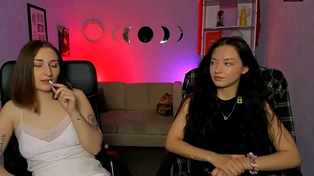eva smiith  online show from May 22, 5:47 am