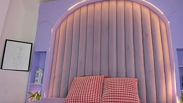 RiriiBrunette   online show from October 27, 7:40 pm