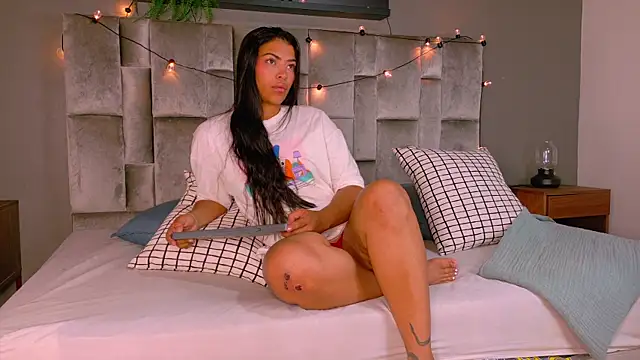 RiriiBrunette   online show from December 16, 8:03 pm