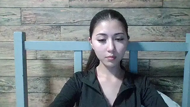 Virginia Hicks online show from October 3, 6:38 pm