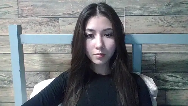 Virginia Hicks online show from October 4, 6:06 pm