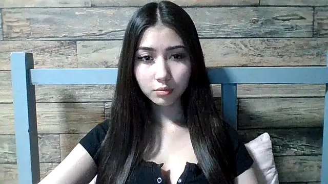 Virginia Hicks online show from November 22, 2:49 pm