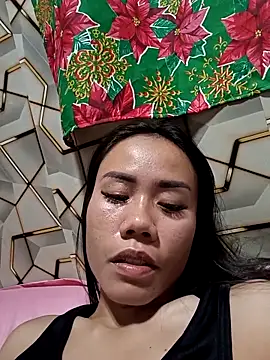 Snapshot of sexhot_22 chatting on December 19, 8:43 am sexhot 22 online show from December 19, 8:43 am