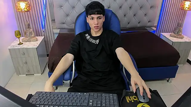 SamBlack  online show from April 27, 7:34 pm