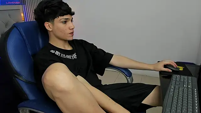 SamBlack  online show from May 14, 12:23 pm