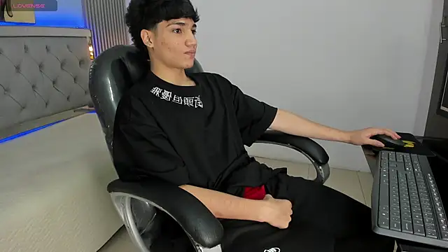 SamBlack  online show from May 26, 12:45 pm