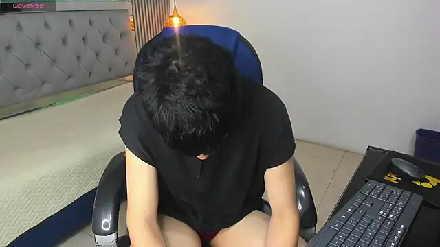 SamBlack  online show from June 19, 1:37 pm