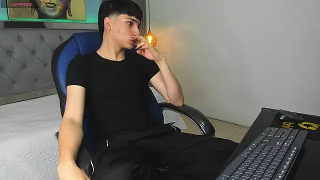 SamBlack  online show from June 23, 12:47 pm