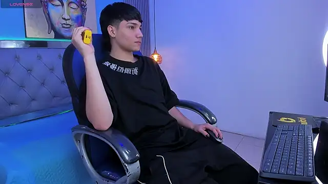 SamBlack  online show from July 27, 1:51 pm
