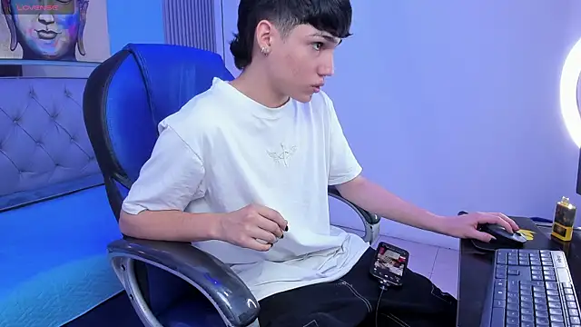 SamBlack  online show from July 29, 1:42 pm