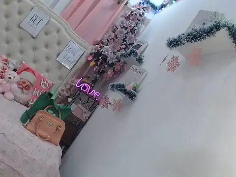 miss ning online show from November 19, 11:43 am