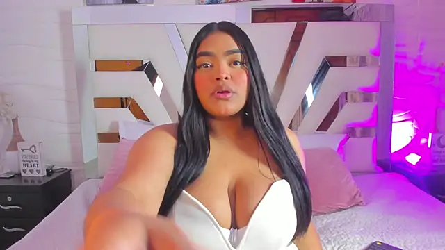 Snapshot of RileyDolly chatting on September 10, 9:04 pm RileyDolly online show from September 10, 9:04 pm