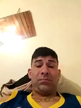 Snapshot of danielguerreros@xh chatting on July 8, 5:28 pm danielguerrerosxh online show from July 8, 5:28 pm