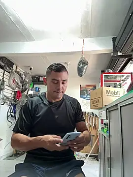 Snapshot of Terra-22cm chatting on December 18, 2:12 pm Terra-22cm online show from December 18, 2:12 pm