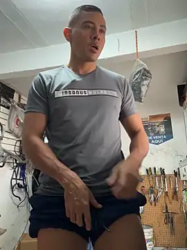 Snapshot of Terra-22cm chatting on December 21, 1:51 pm Terra-22cm online show from December 21, 1:51 pm