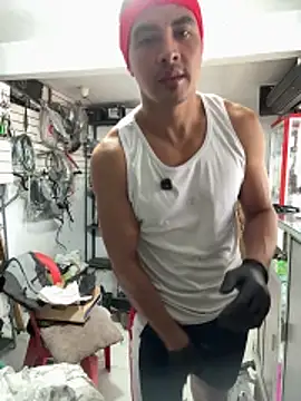 Snapshot of Terra-22cm chatting on February 2, 1:32 pm Terra-22cm online show from February 2, 1:32 pm