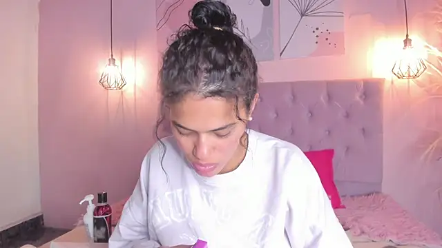 Snapshot of ATENA_JB chatting on November 29, 5:54 am ATENA JB online show from November 29, 5:54 am