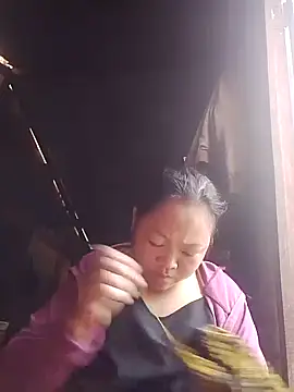 Snapshot of MaySweetb chatting on October 16, 1:50 am MaySweetb online show from October 16, 1:50 am