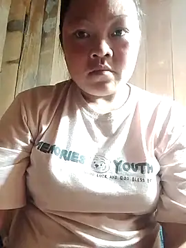 Snapshot of MaySweetb chatting on October 28, 3:21 am MaySweetb online show from October 28, 3:21 am