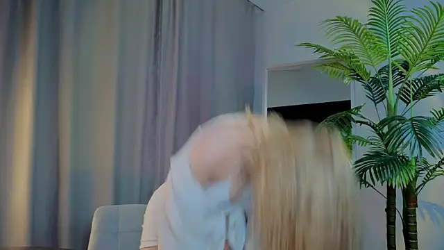 emilyshepar d online show from November 4, 2:32 am