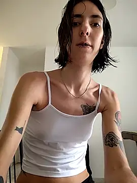 Snapshot of sweetsinxxx chatting on June 7, 2:21 pm sweetsinxxx online show from June 7, 2:21 pm