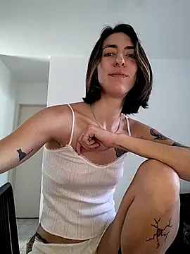 Snapshot of sweetsinxxx chatting on July 9, 3:49 pm sweetsinxxx online show from July 9, 3:49 pm