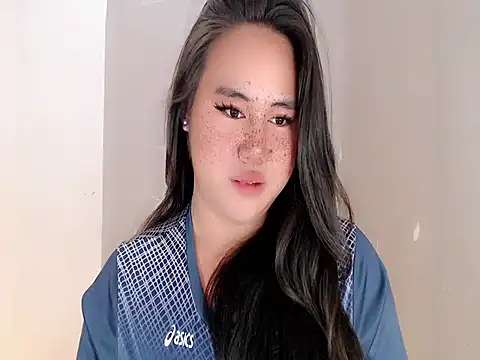 Snapshot of ursexy_ceciliaxx chatting on February 10, 12:15 am ursexy ceciliaxx online show from February 10, 12:15 am