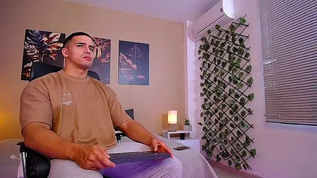 ChristopherBlack  online show from February 16, 1:18 pm