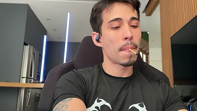 Snapshot of mettew22cm chatting on March 20, 10:09 am mettew22cm online show from March 20, 10:09 am